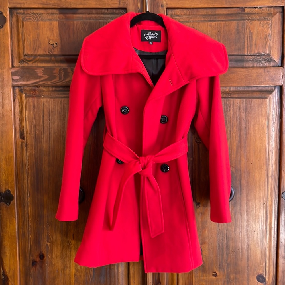 Ladies coat. Excellent condition. Small.